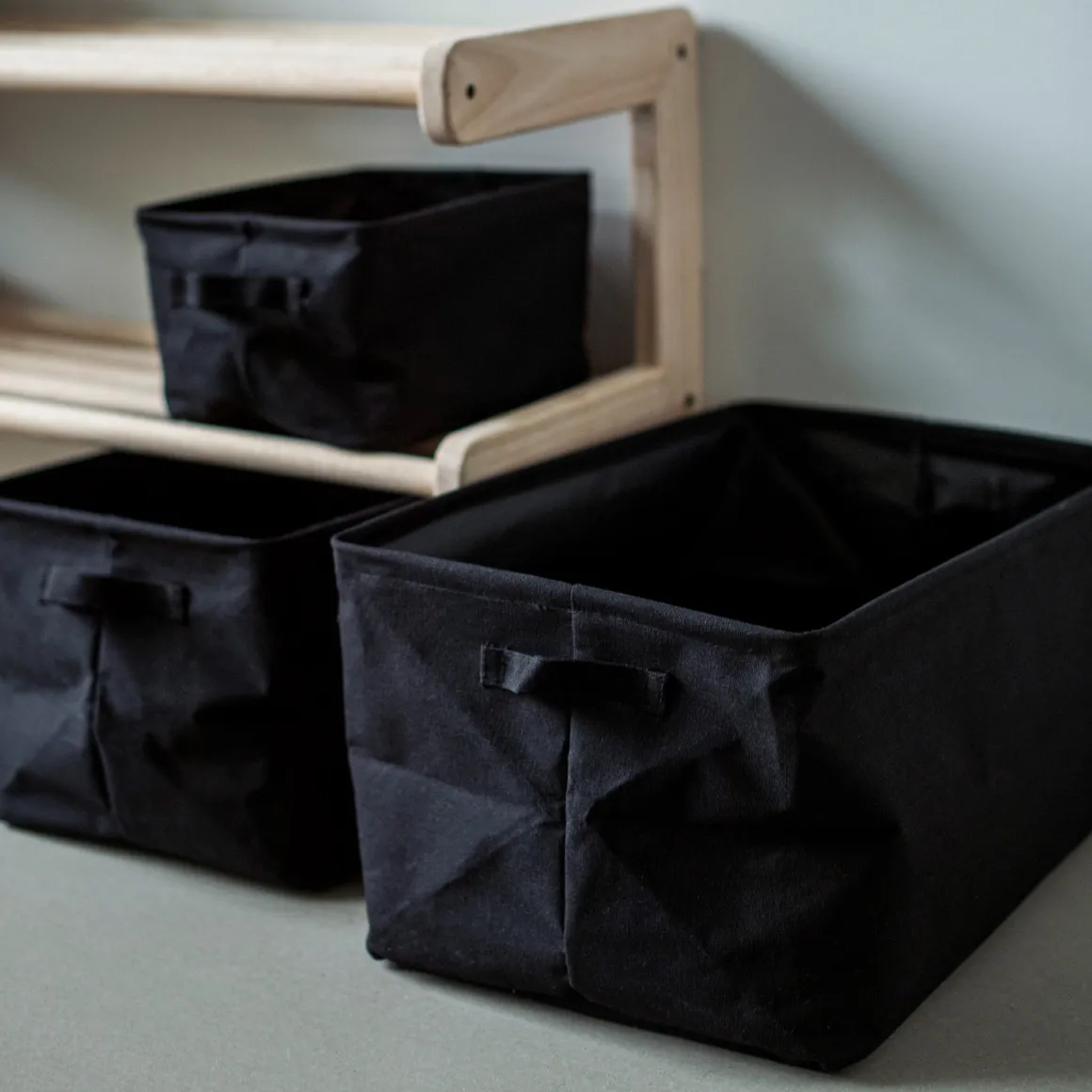 Korg Hopvikbar 27x39cm Svart