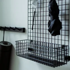 Korg Rutnät Krokar 11x42cm Svart