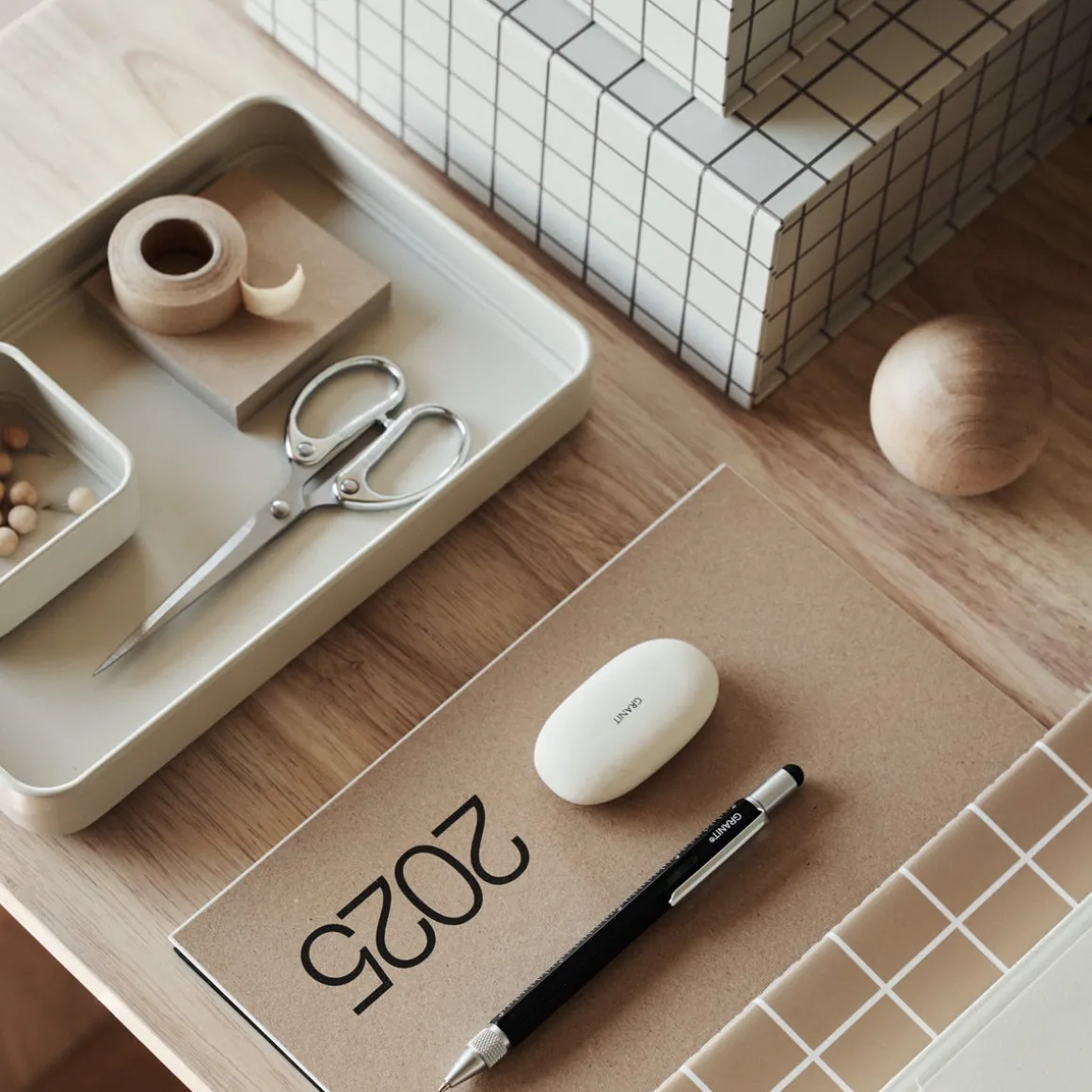 Skrivbordsförvaring Mono 8x8cm Beige